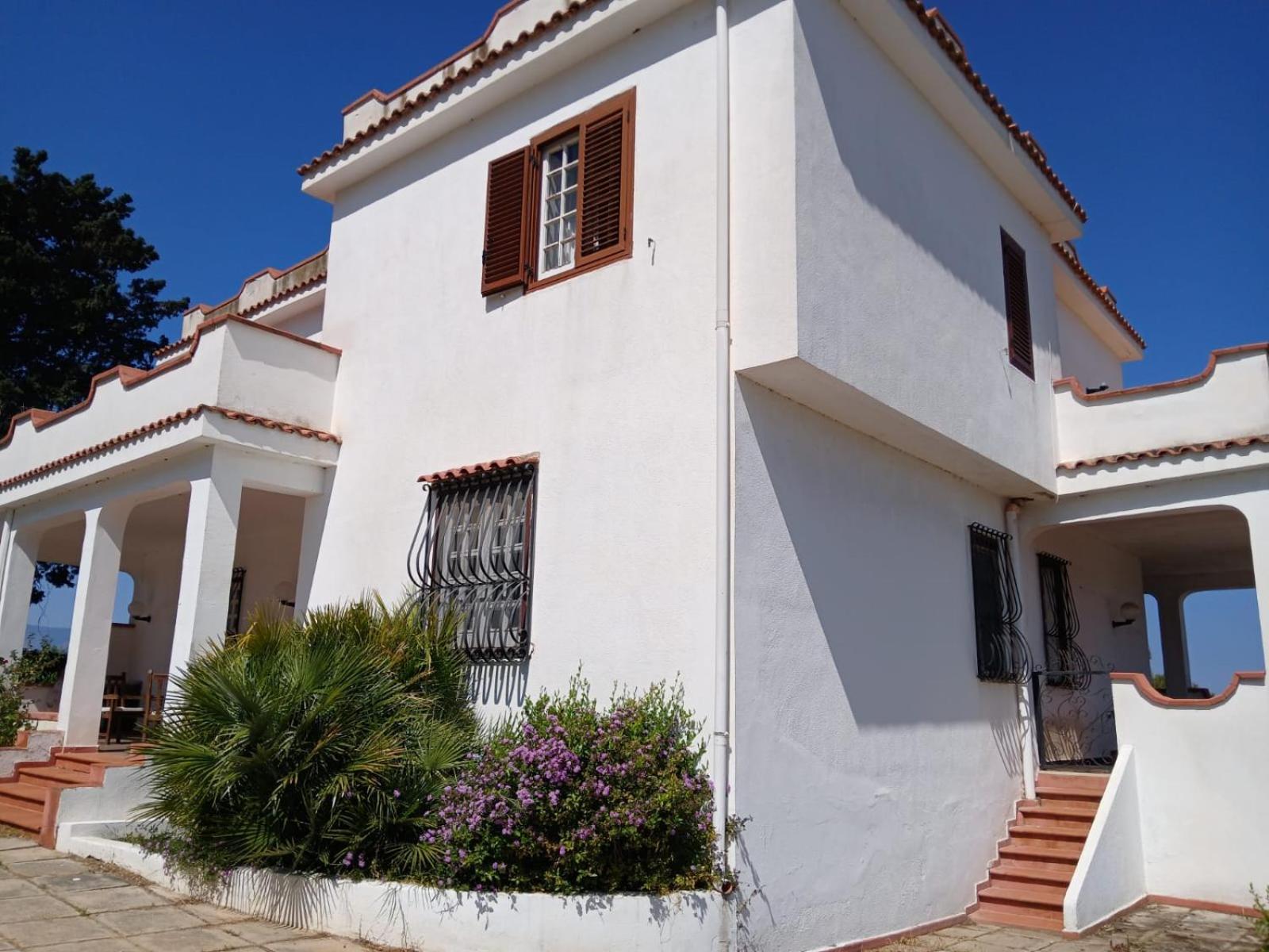 Villa Nunziatella Badia Trappeto  Pokoj fotografie